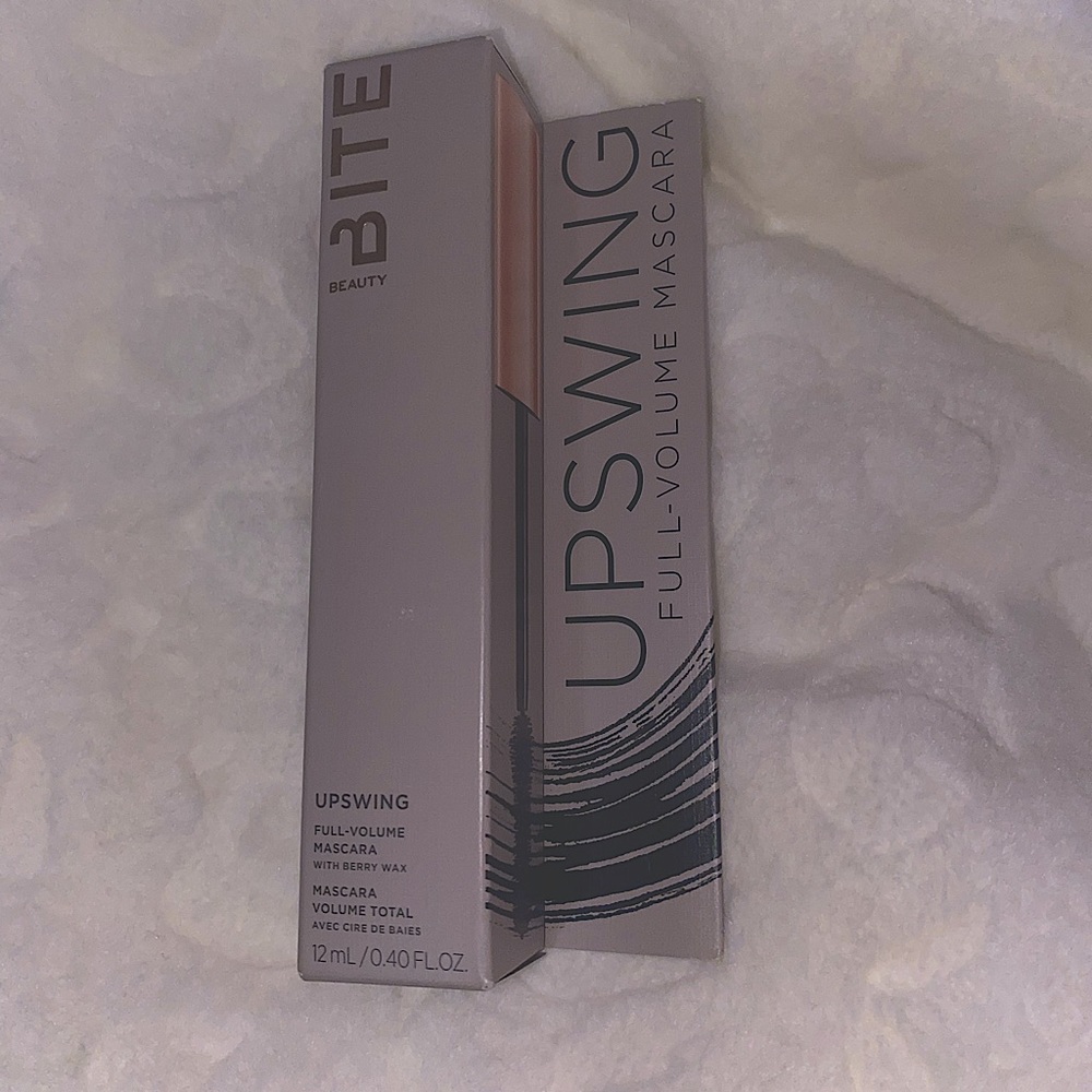 Bite upswing mascara